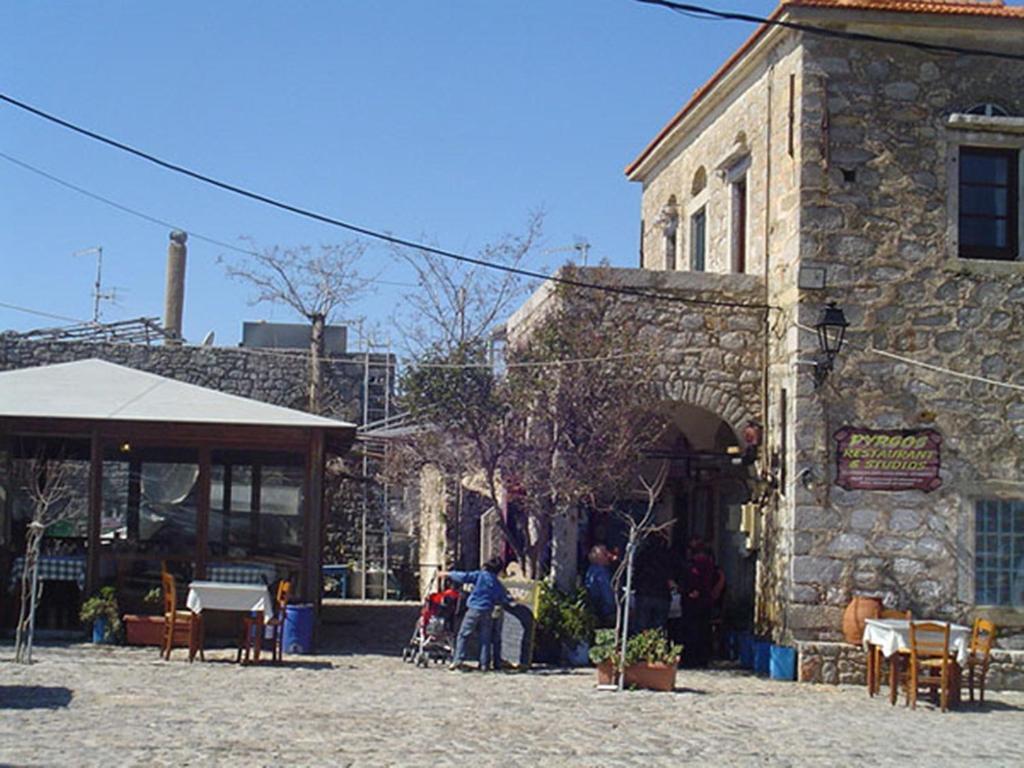 Pyrgos Houses And Restaurant Avgonima 외부 사진